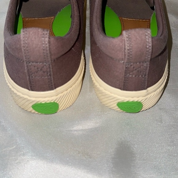 Cariuma OCA Low in Mystic Grey Canvas Sneakers Sz 8 Preppy Streetwear - Picture 11 of 15